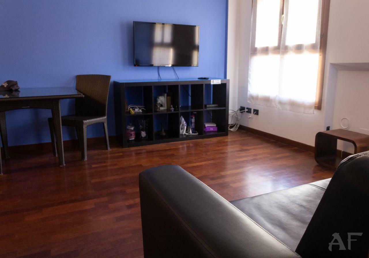 Corso San Gottardo - Darsena Flat Lejlighed Milano Eksteriør billede