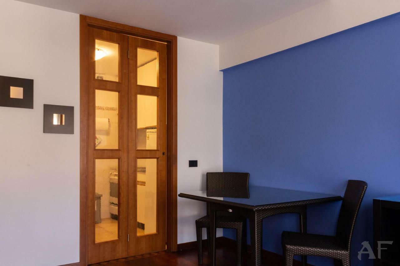 Corso San Gottardo - Darsena Flat Lejlighed Milano Eksteriør billede